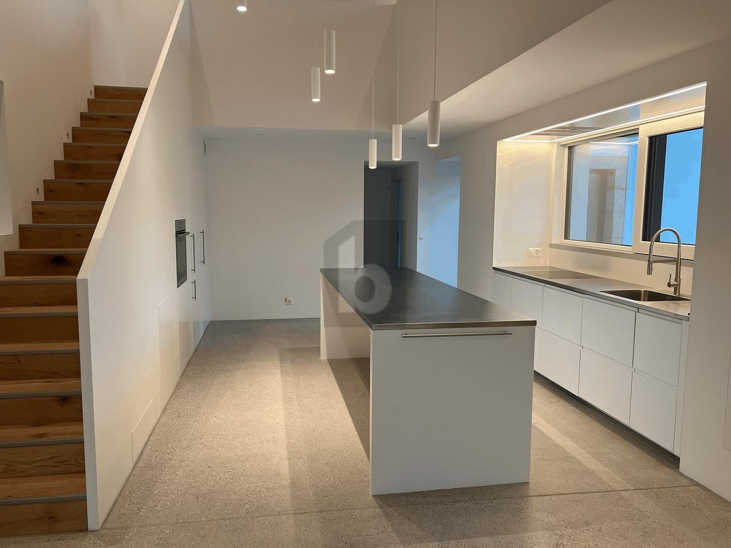 7 ½ Zimmer Einfamilienhaus, Foto 4 von 4