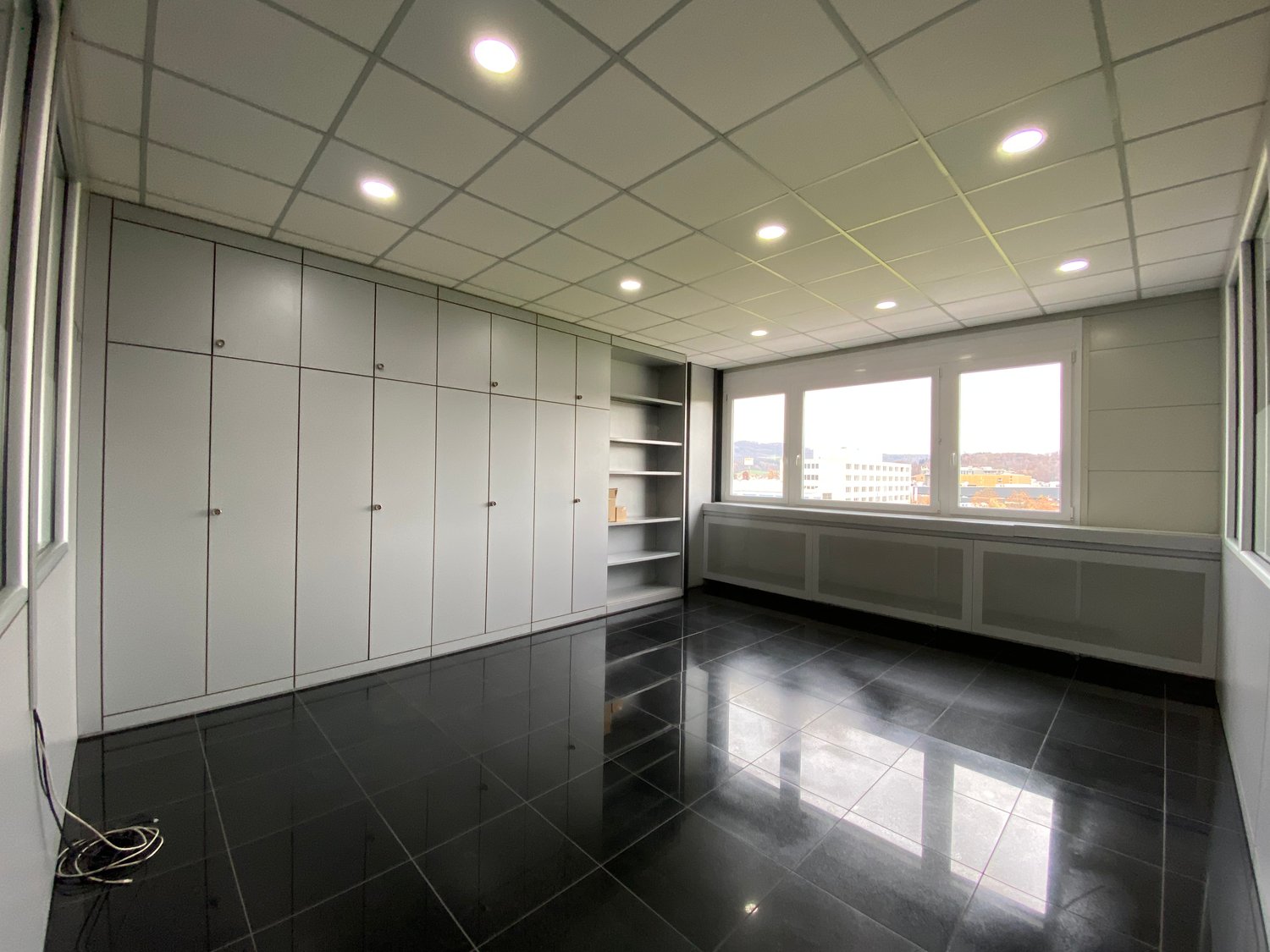 713m² commerciale