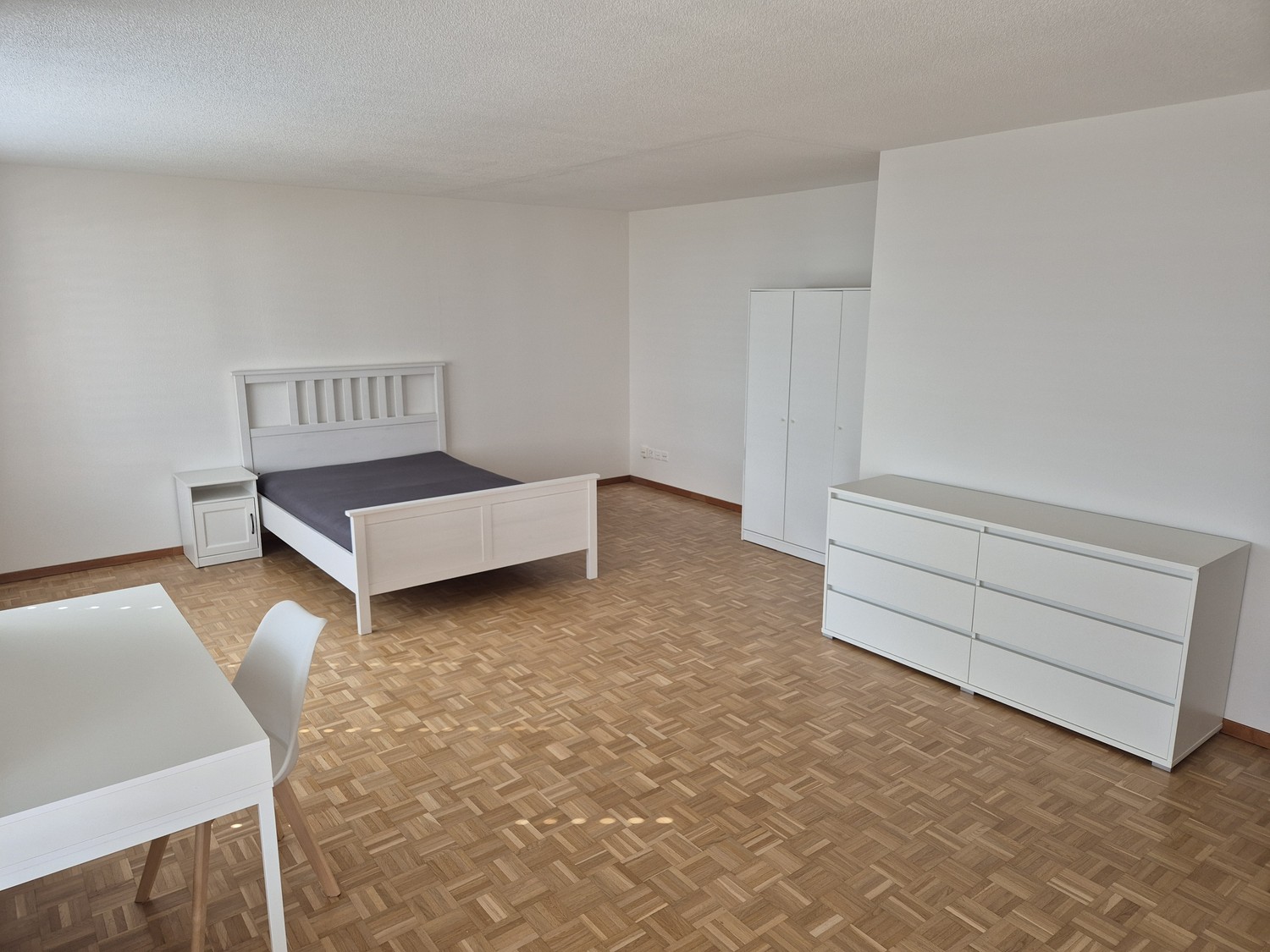 Room in a shared flat, Foto 1 von 6