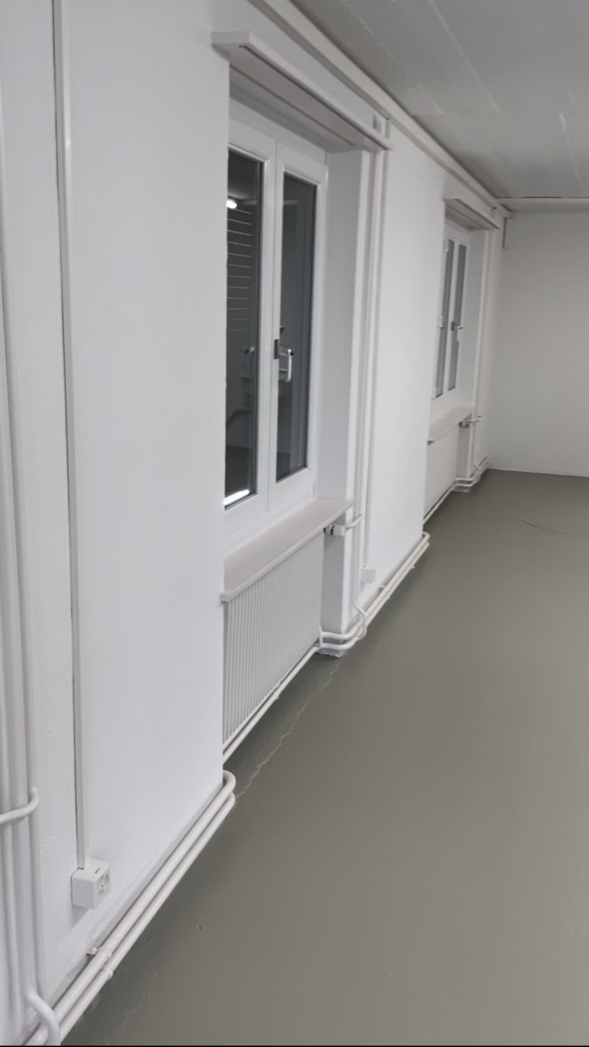 105m² commercial