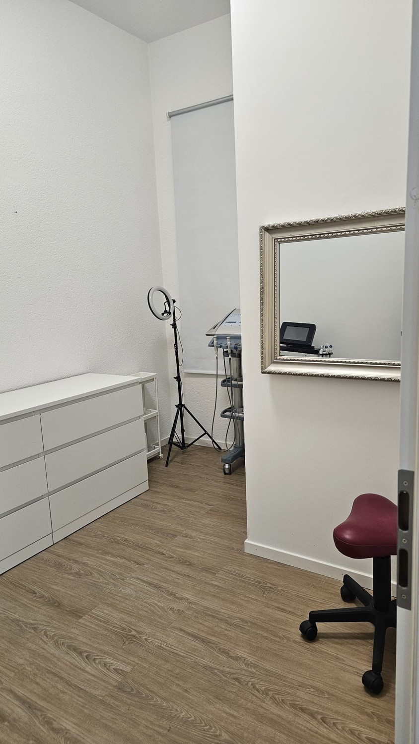 7-7m² commercial, Foto 3 von 8