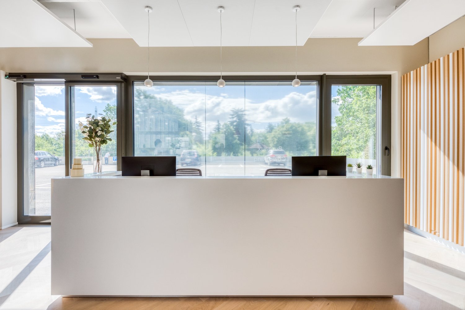 75m² office