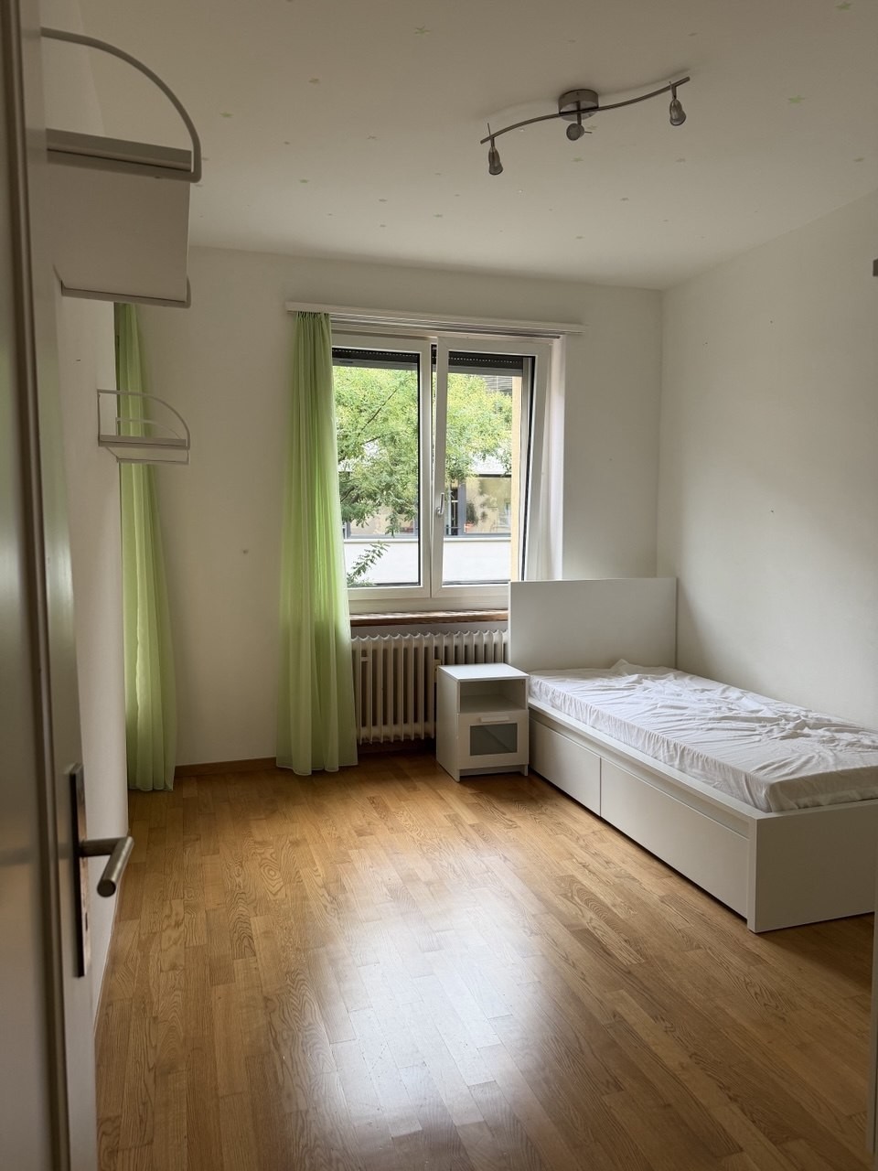 Room in a shared flat, Foto 1 von 8
