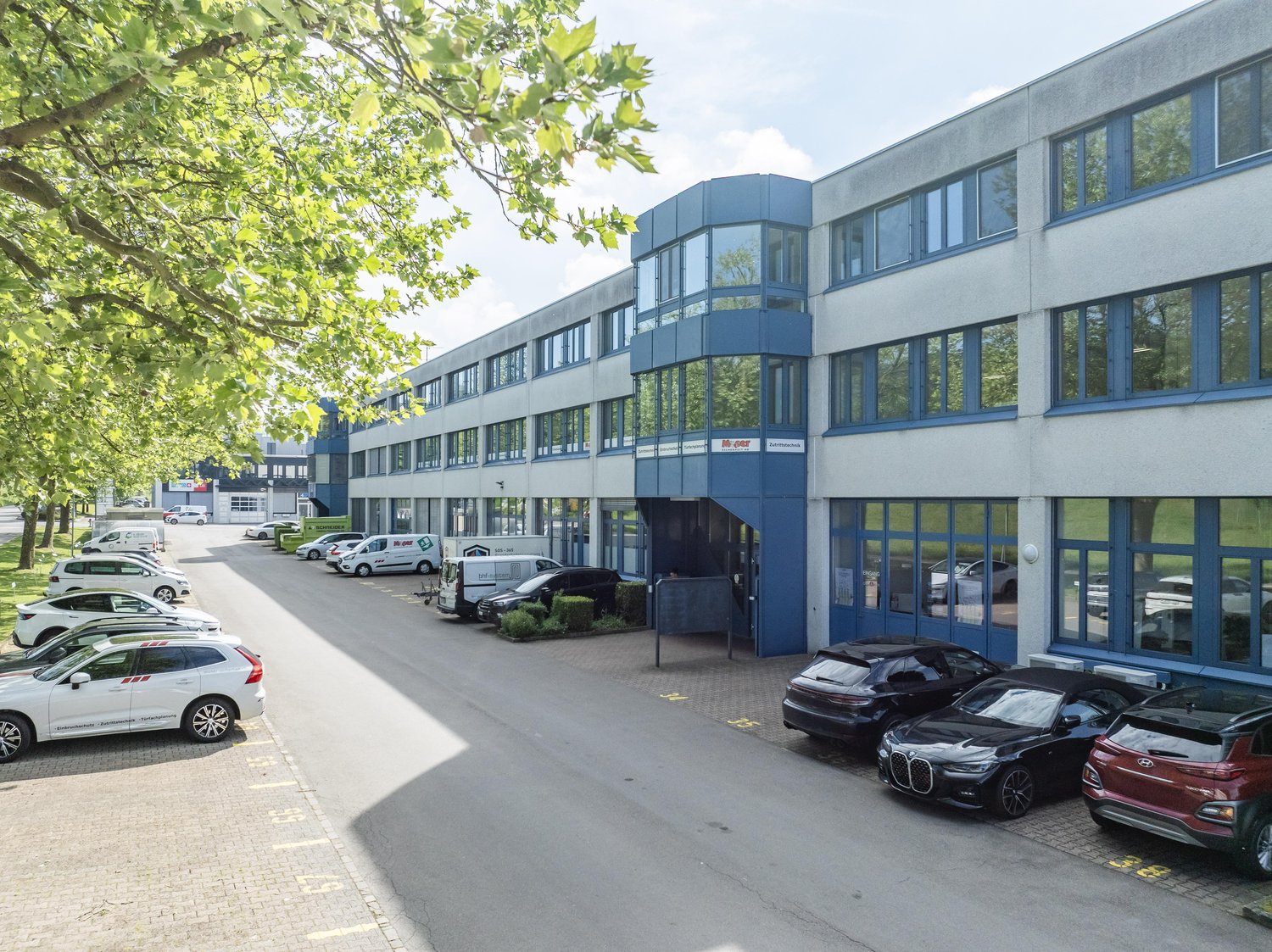 Office, Foto 1 von 8