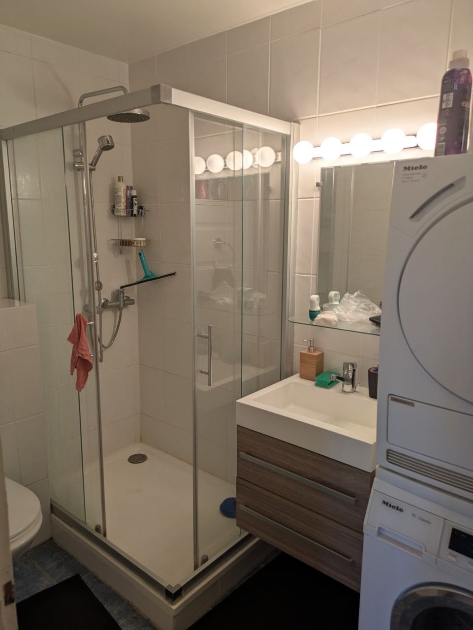 6 rooms apartment