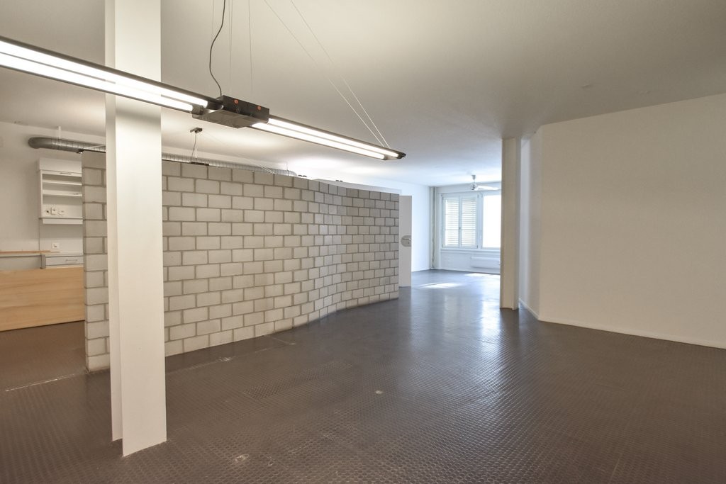 133m² commercial