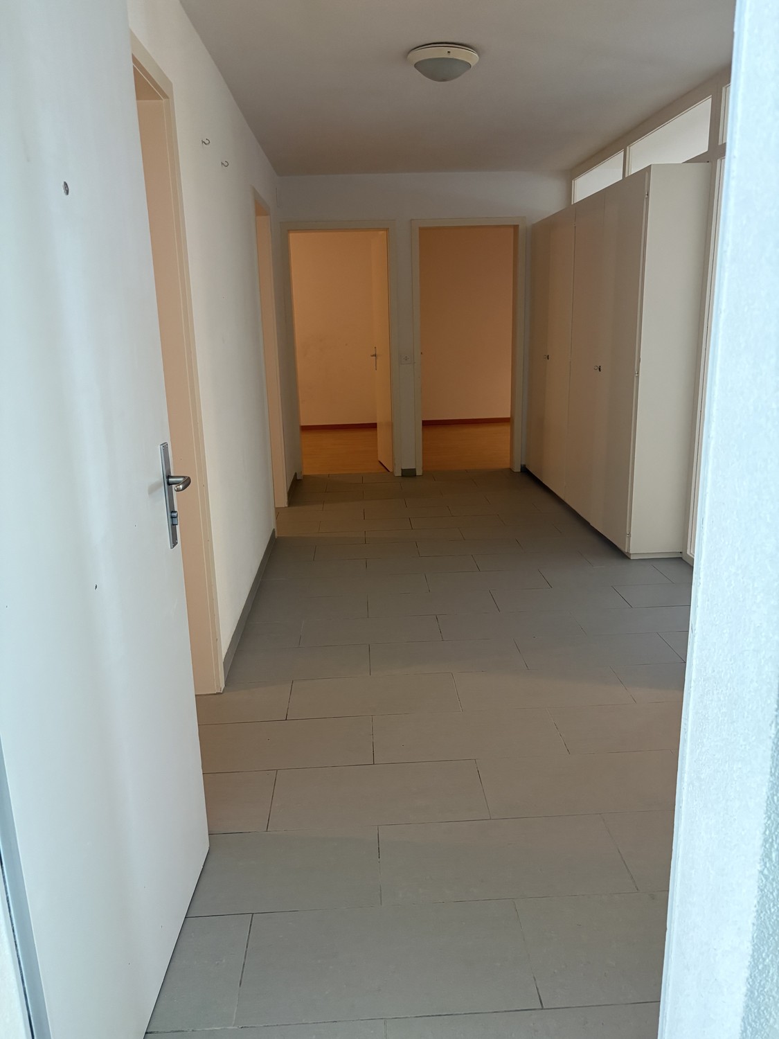 5 rooms apartment