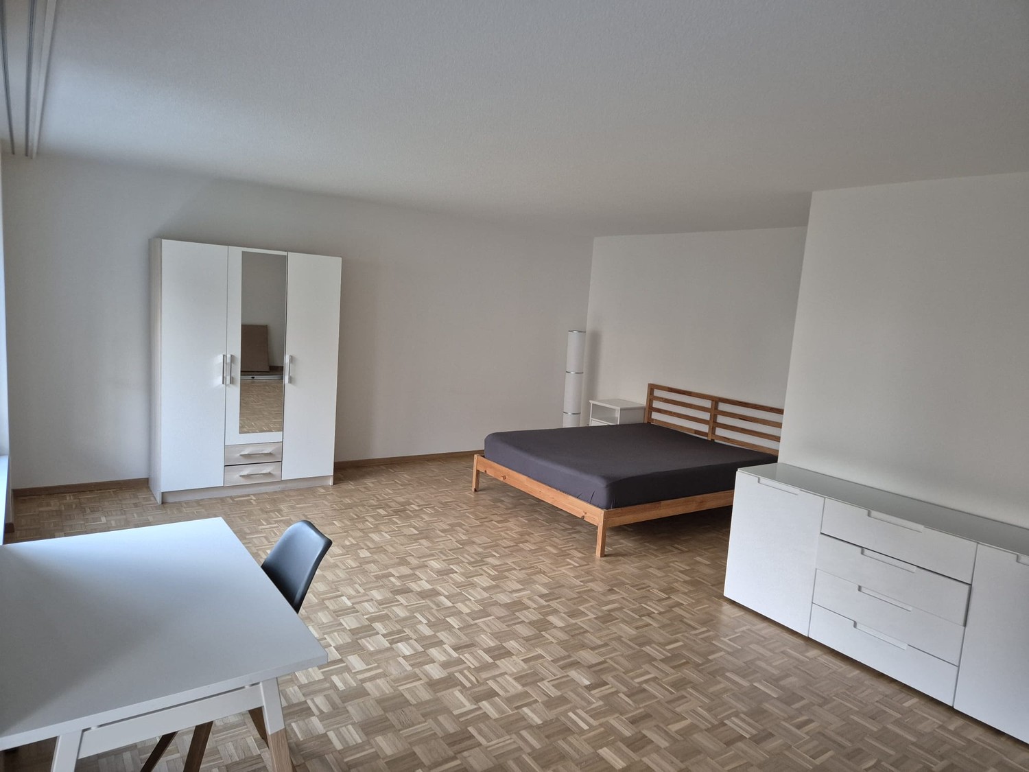 Room in a shared flat, Foto 1 von 4