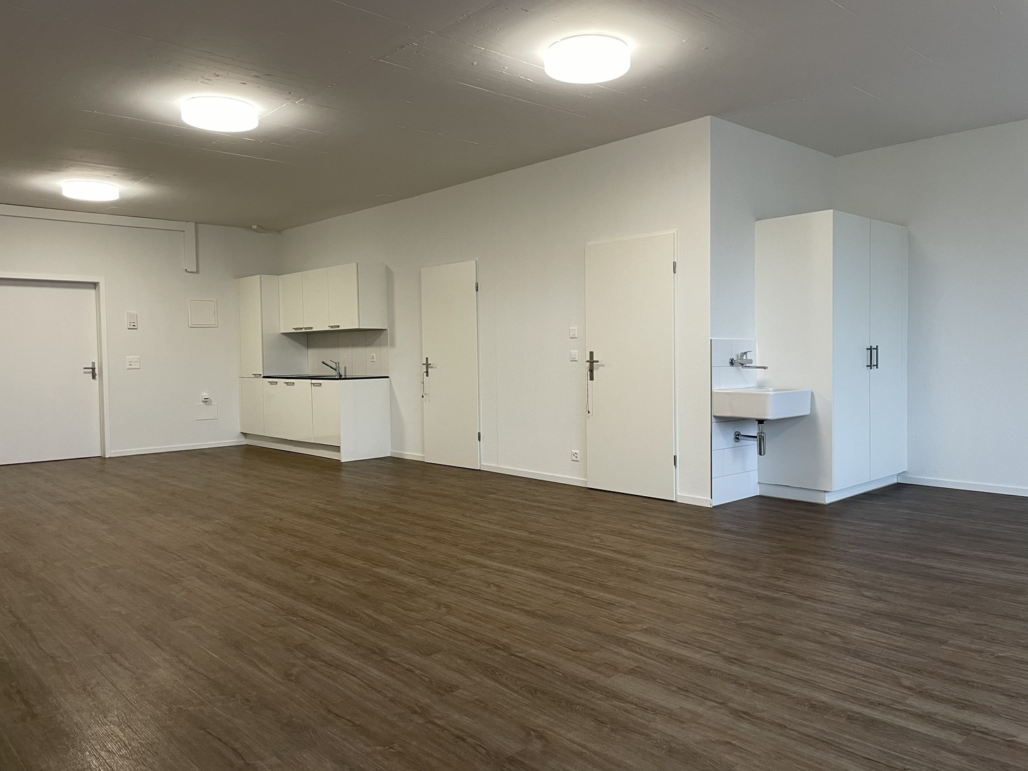 166m² commercial