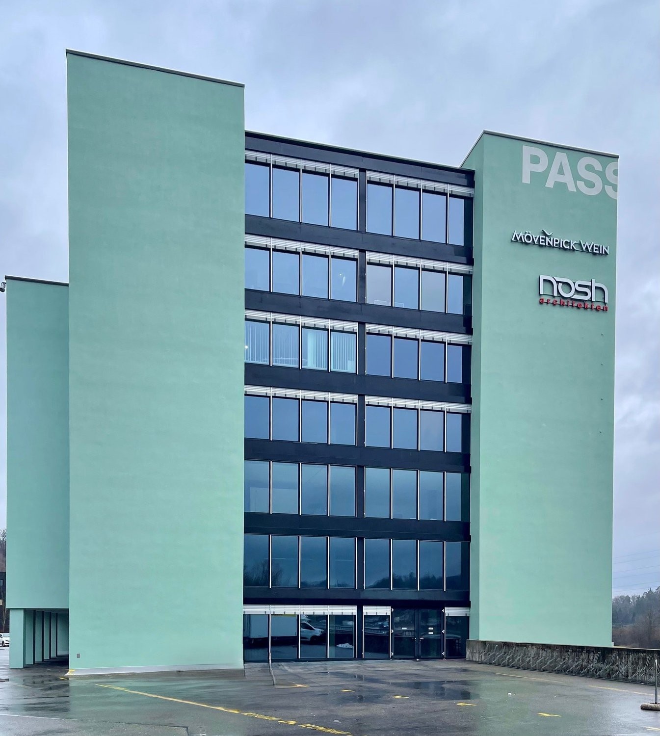 274m² commercial, Foto 1 von 5