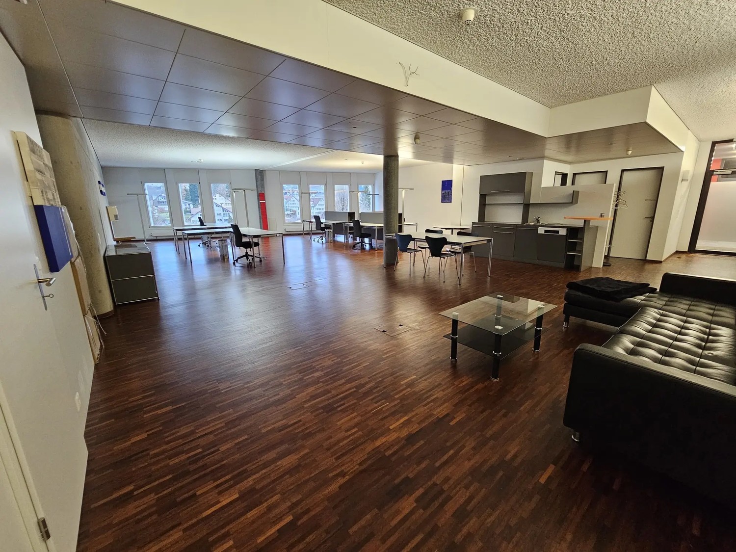 Office, Foto 1 von 10