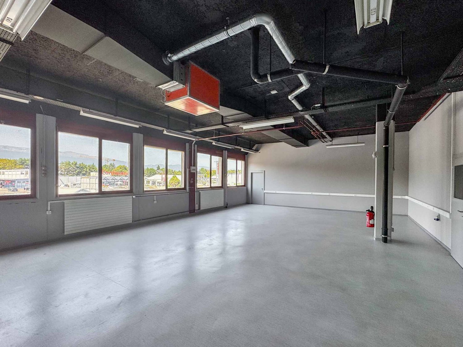 365m² commercial, Foto 2 von 10