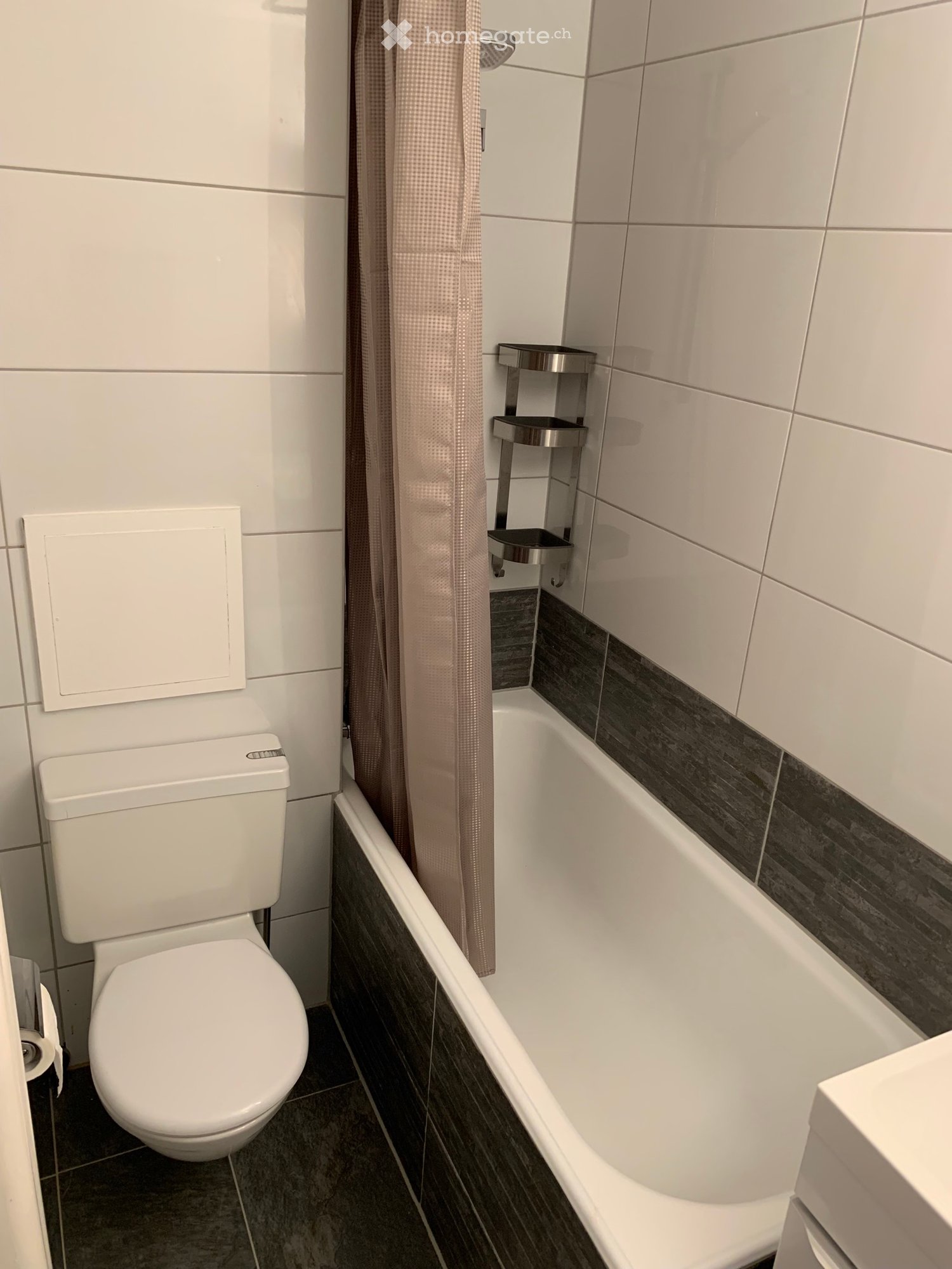 Location meublée mensuelle, bail de 3 mois renouvelable
Électricité, wifi inclus
Parking 80 ch en supplément
1 mois de caution, photo 4 sur 5