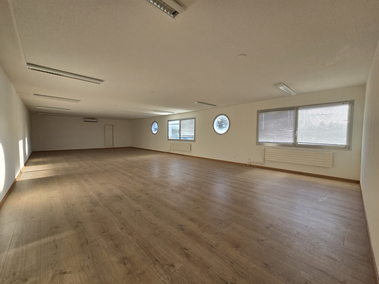 95m² commerciale