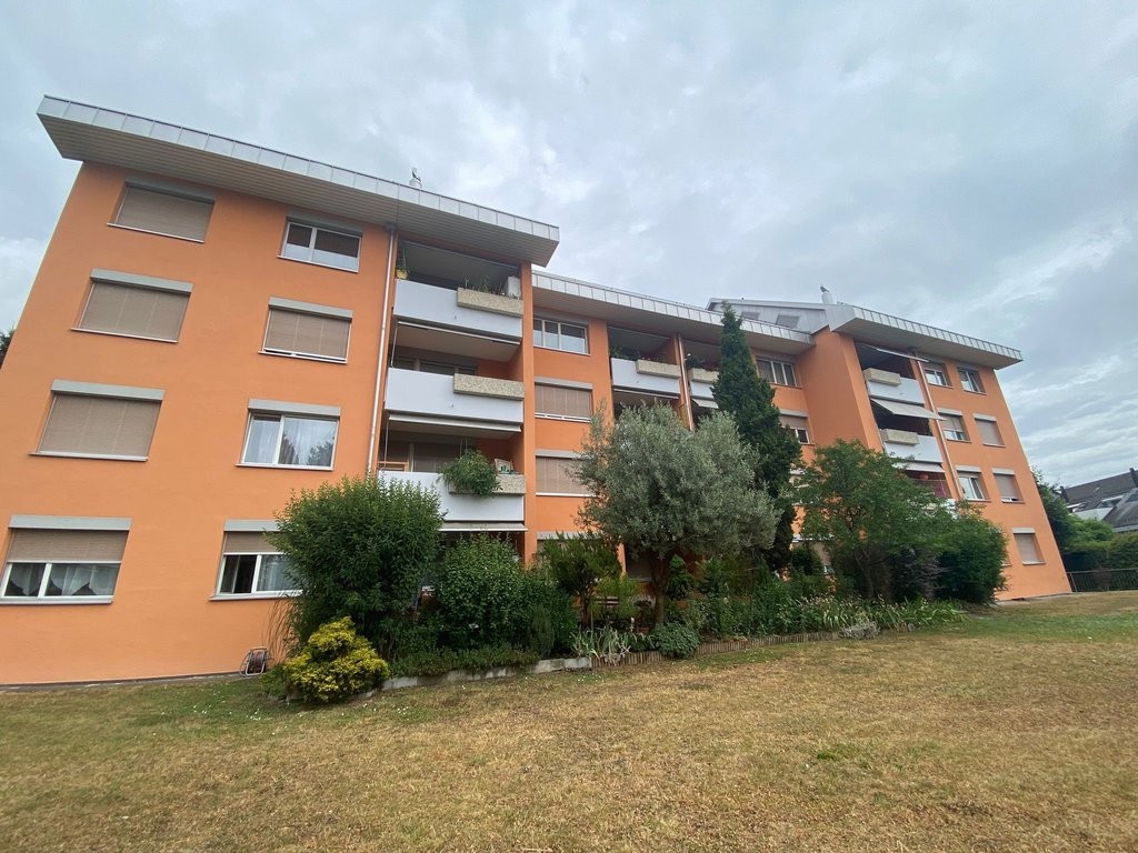 Posto auto coperto, foto 1 di 2