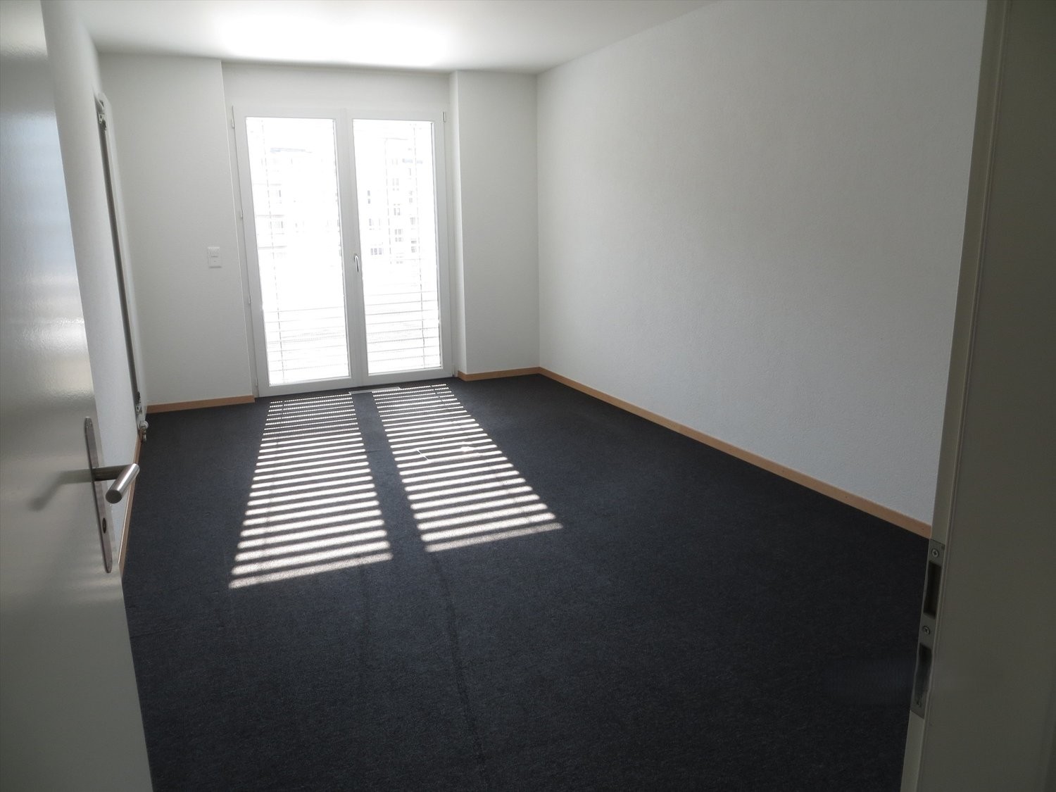 165m² office