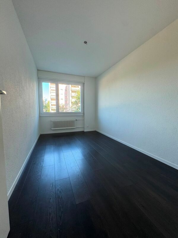 4 rooms apartment, Foto 1 von 8