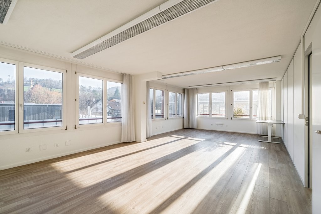 115m² office