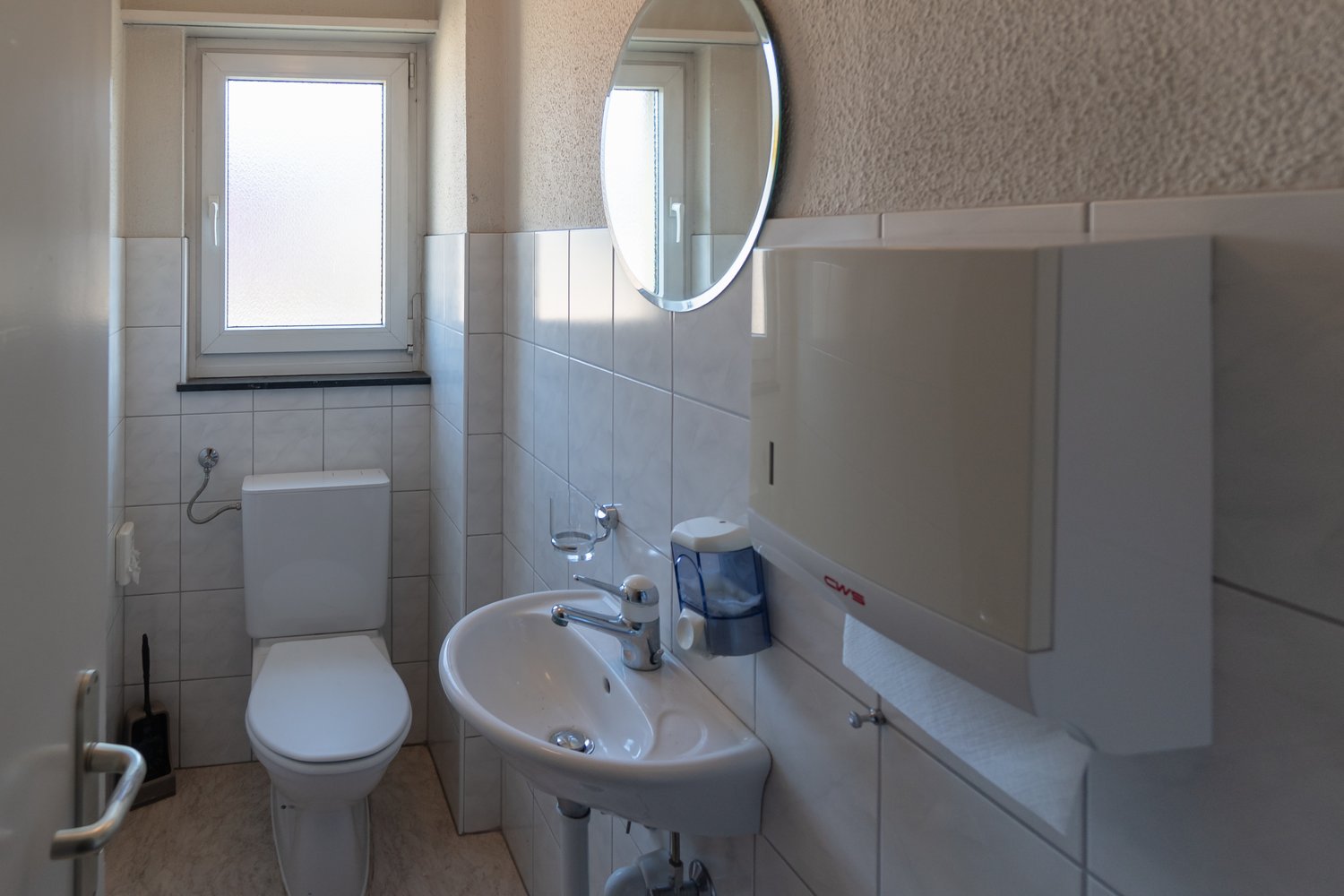 200m² commercial