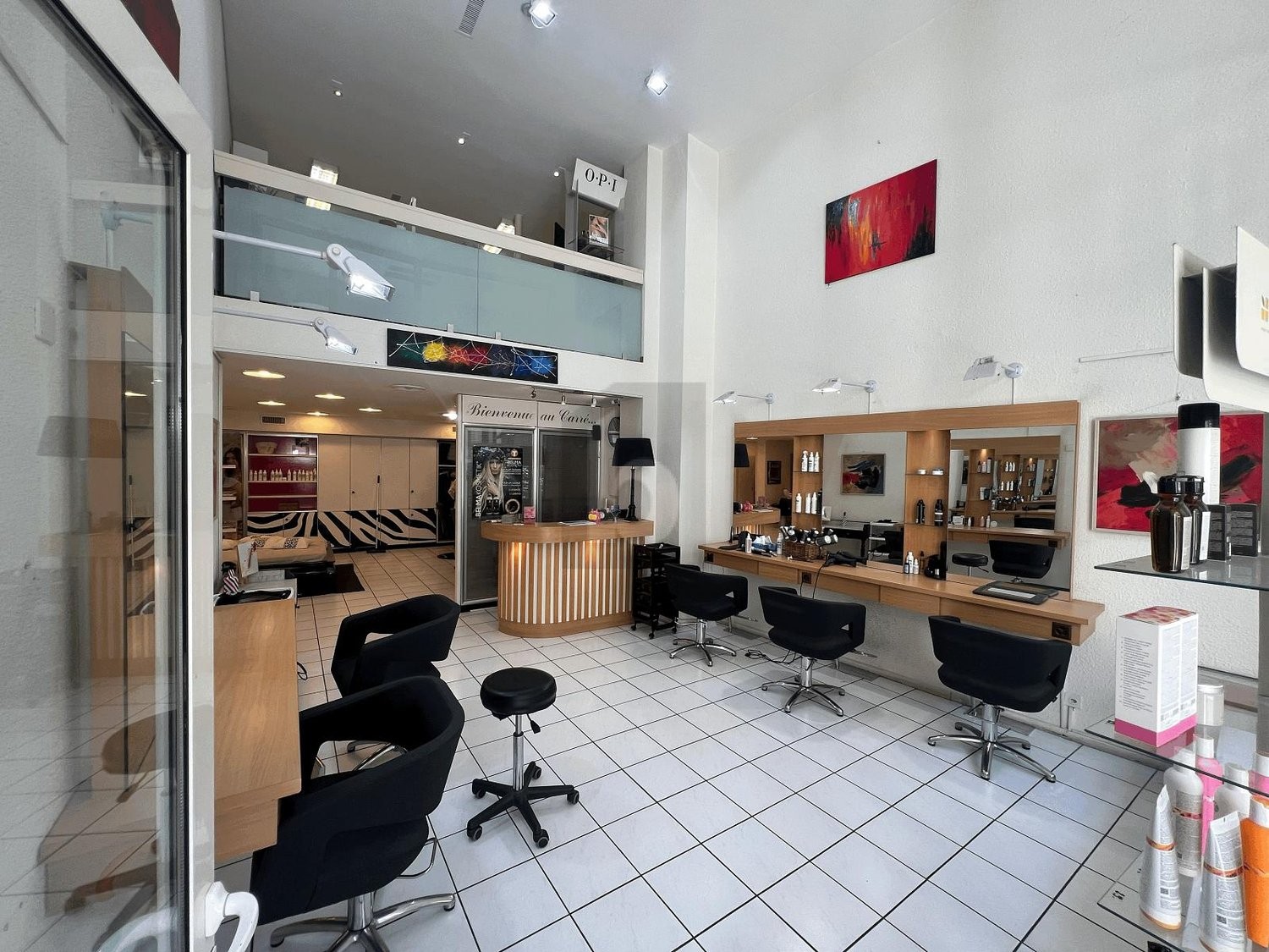 130m² shop, Foto 1 von 4