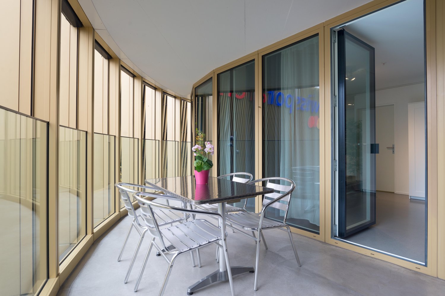 2 Zimmer möblierte Wohnung