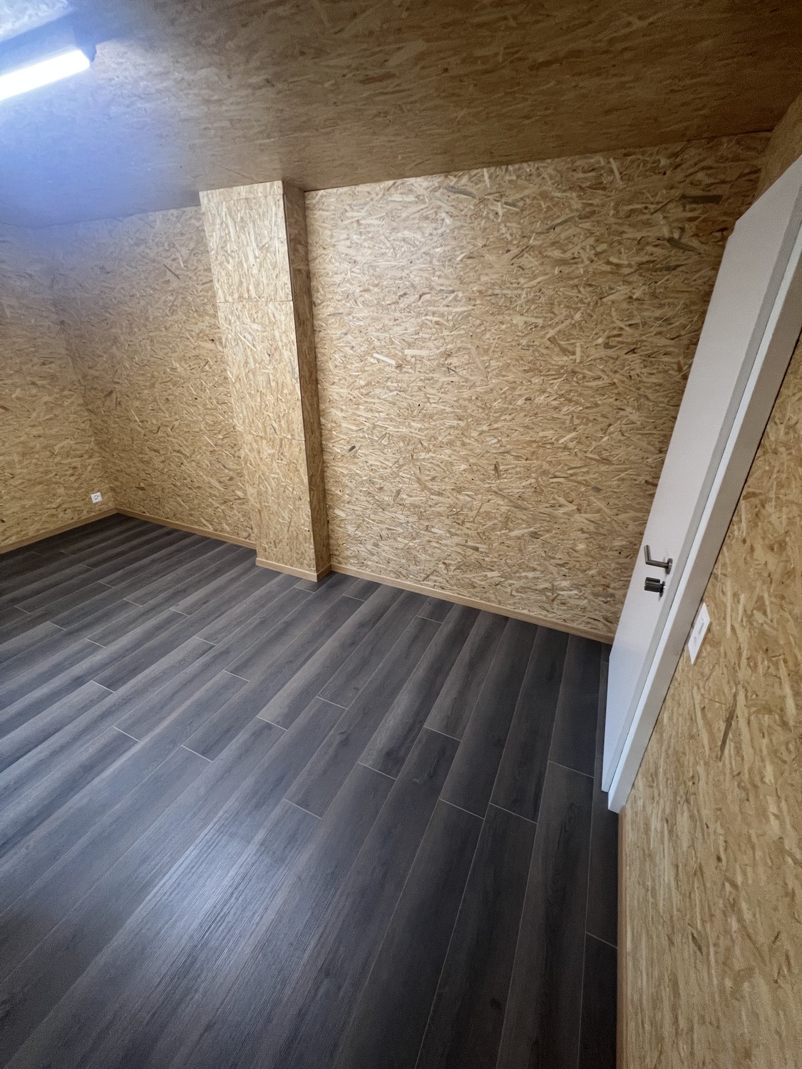 25-25m² commercial