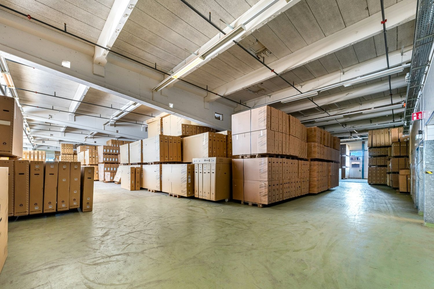 2500m² commerciale