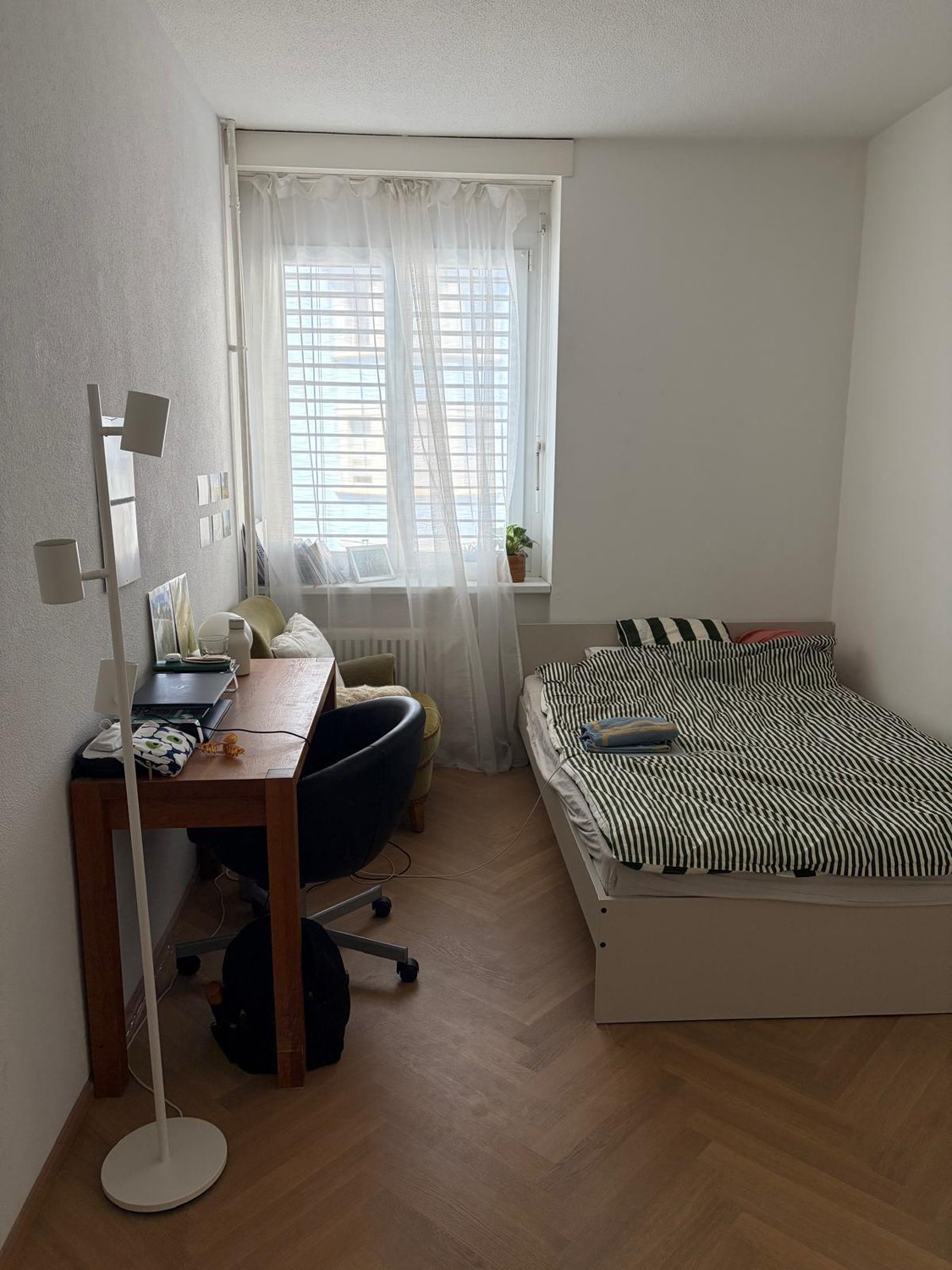 Chambre dans un appartement partagé