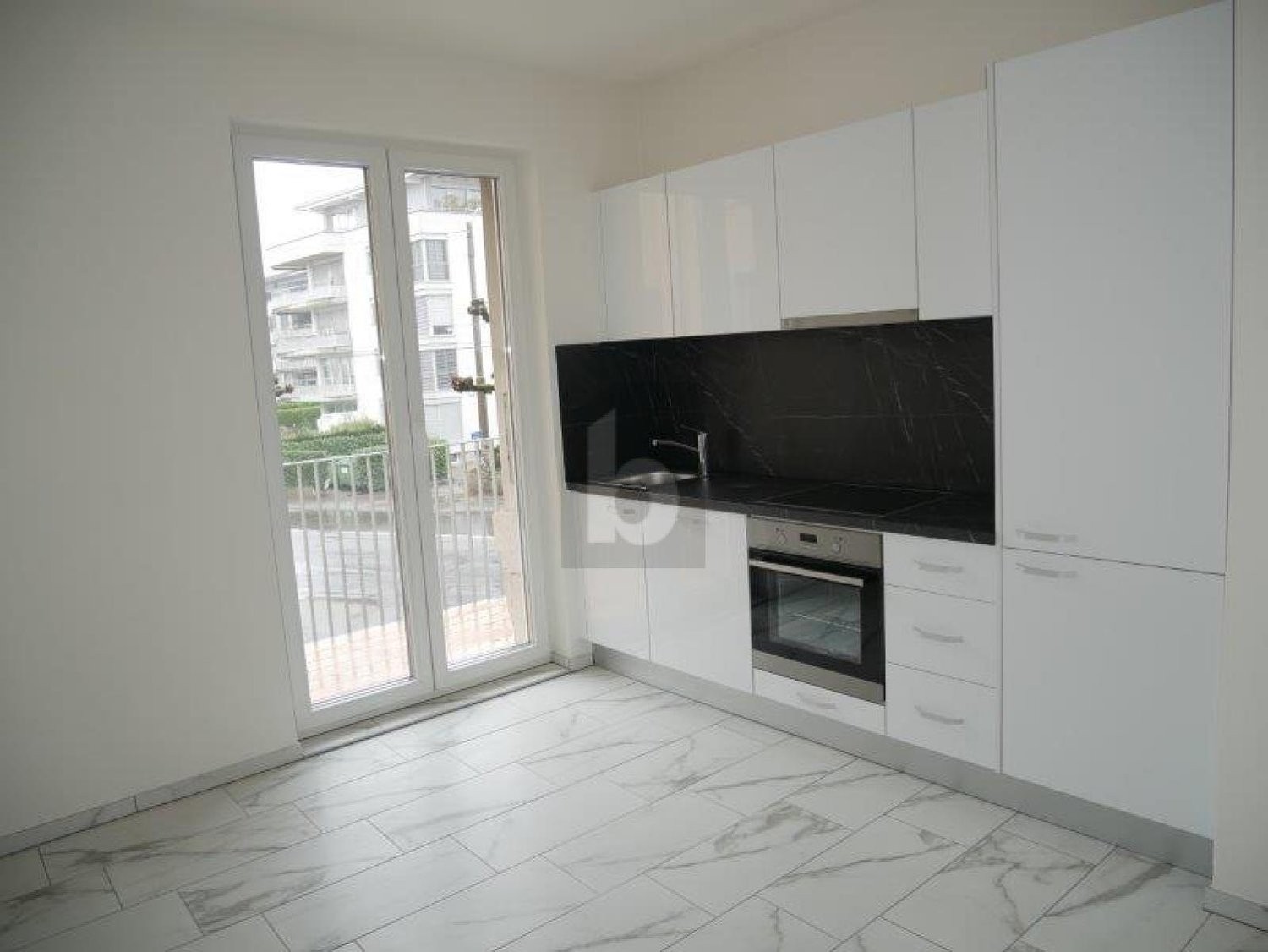maison de rapport de 33 pièces