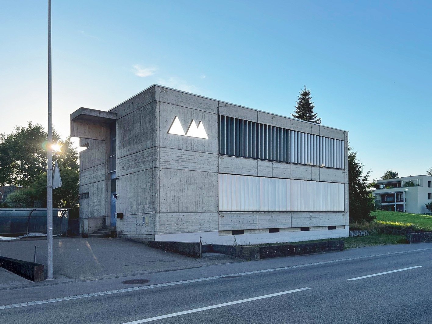 144m² office