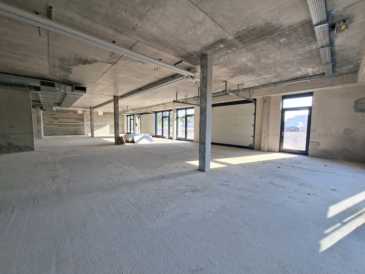 451m² commerciale, foto 4 di 8