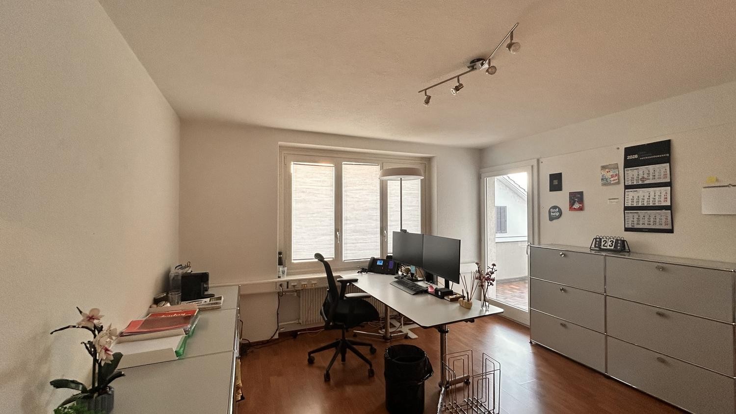 119m² office