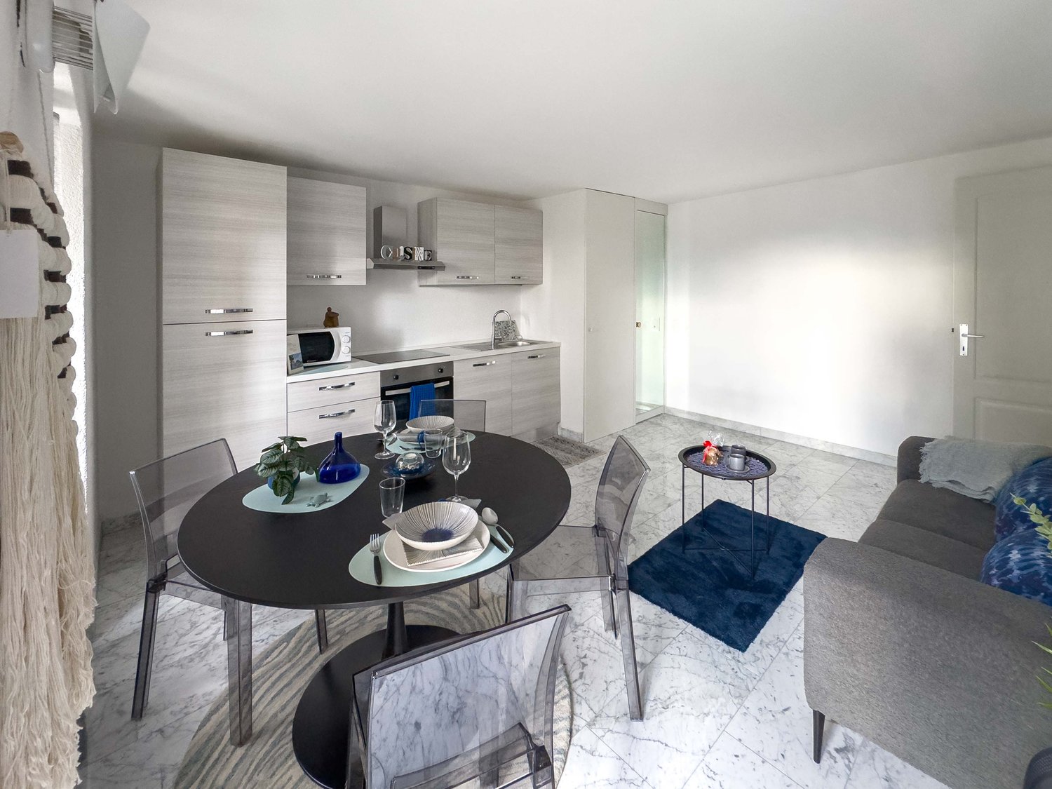 Möblierte 2 ½ Zimmer-Wohnung