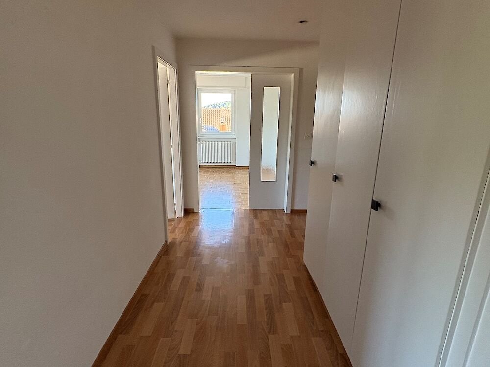 4 rooms apartment, photo 3 of 10
