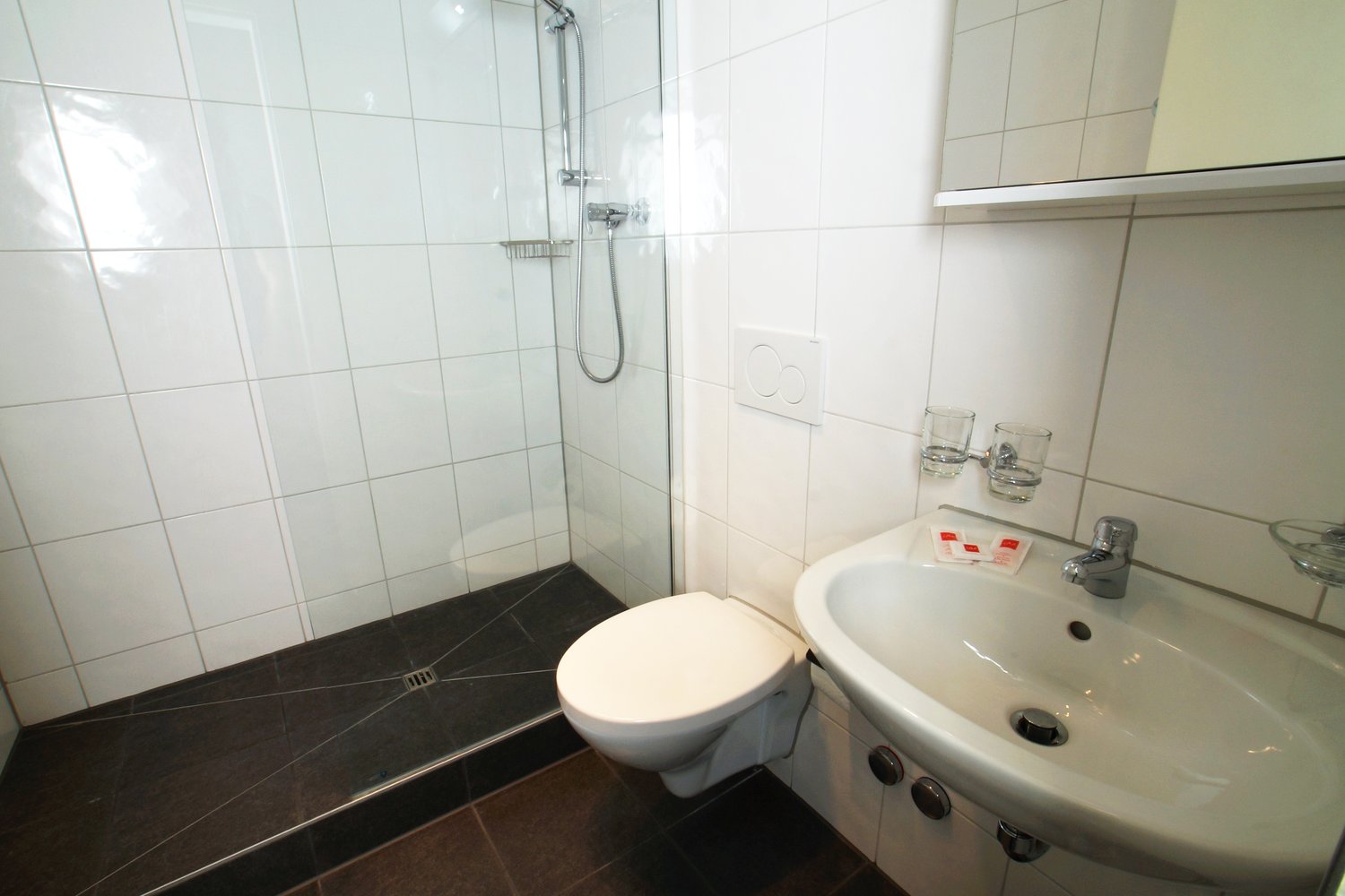 1 room furnished flat, Foto 8 von 10