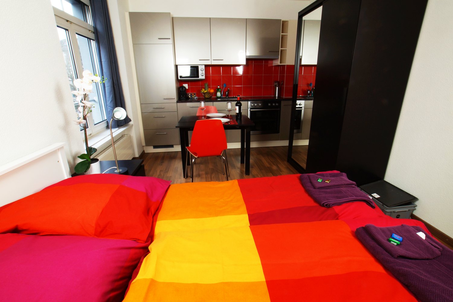 1 room furnished flat, Foto 2 von 10