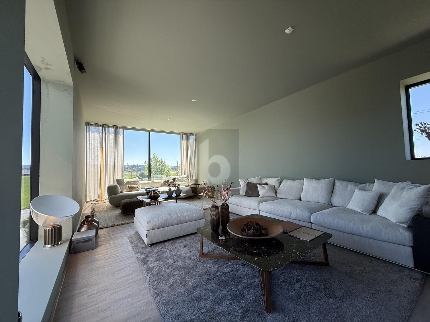 80m² bureau, photo 2 sur 3