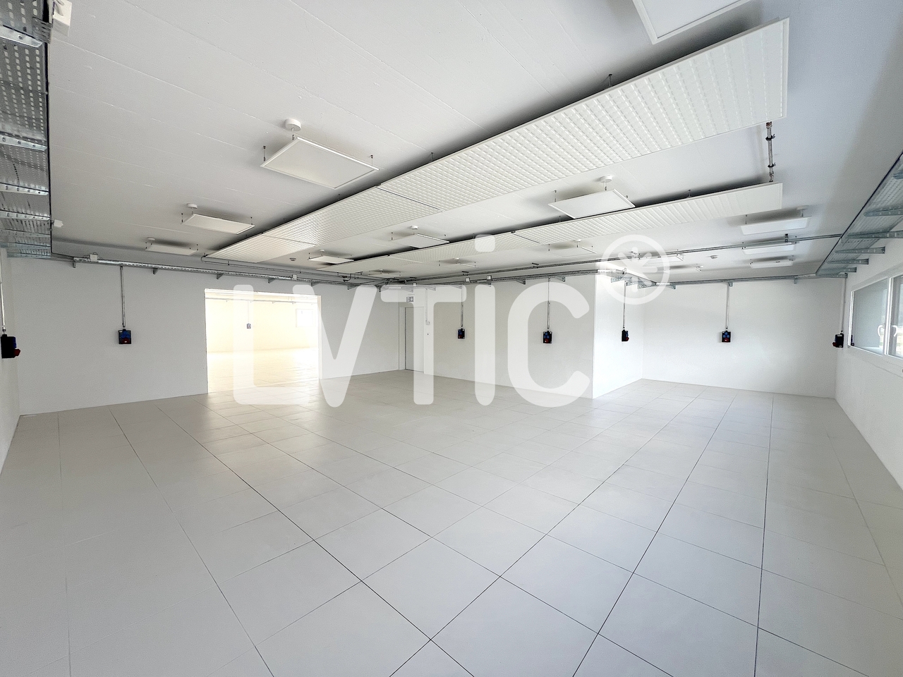 1182m² Industrieobjekt, Foto 5 von 10