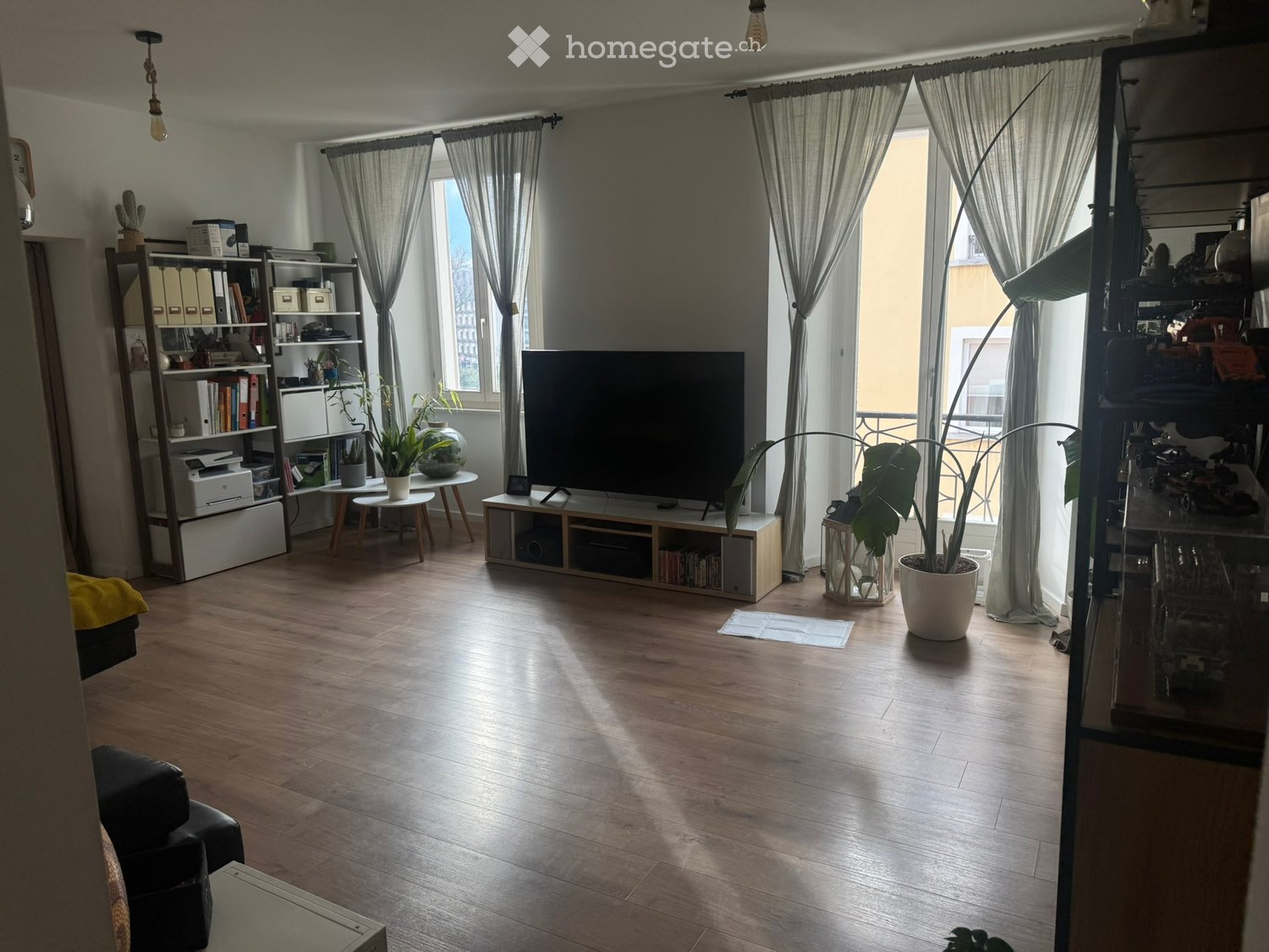5 rooms apartment
