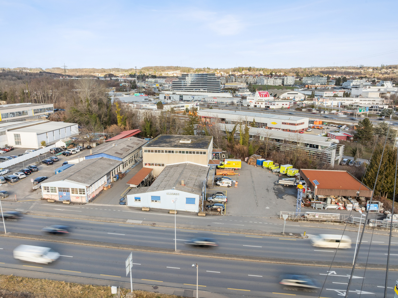 2671m² workshop