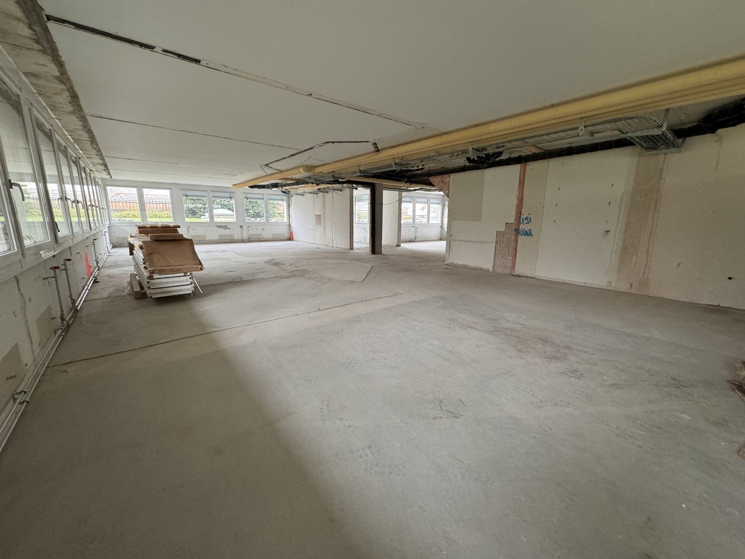 196m² commercial, photo 4 of 9