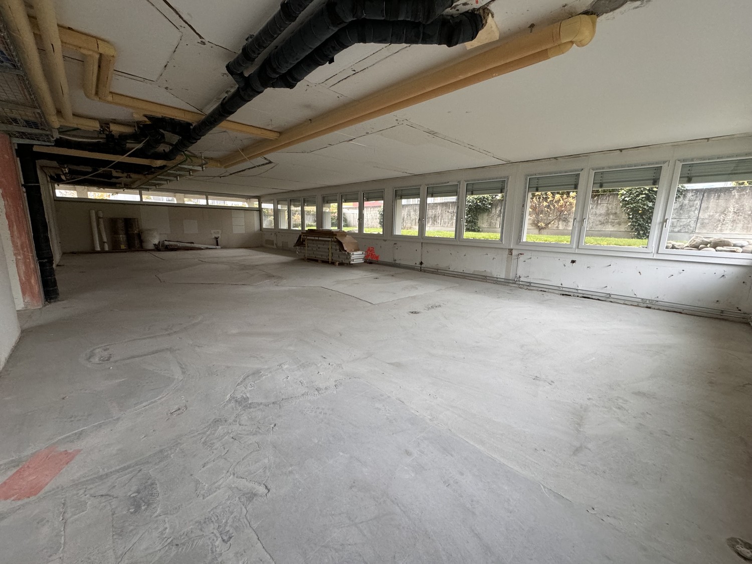 196m² commercial, photo 3 of 9