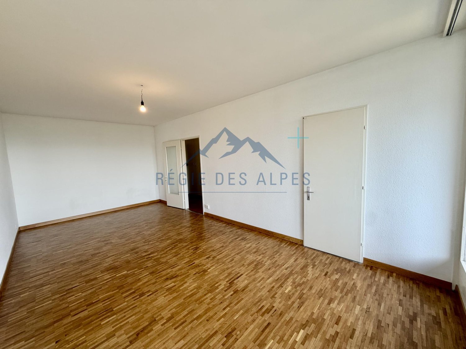 3-Zimmer-Wohnung, Foto 3 von 8