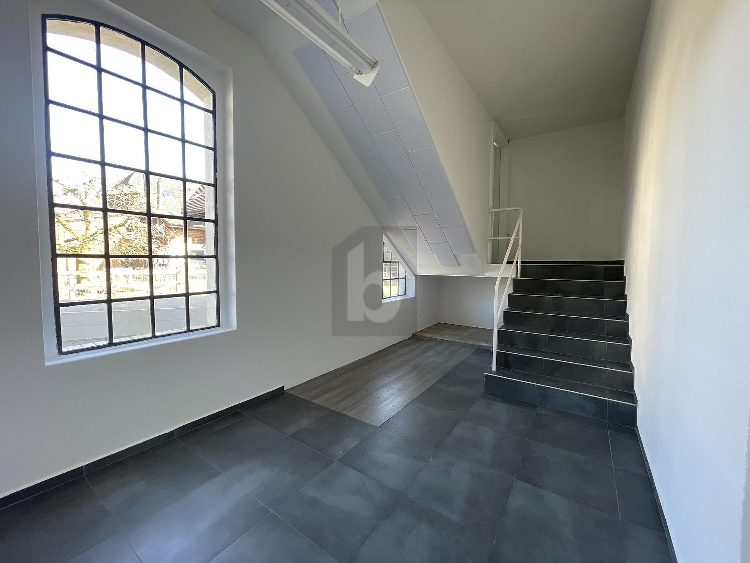 100m² bureau, photo 1 sur 4
