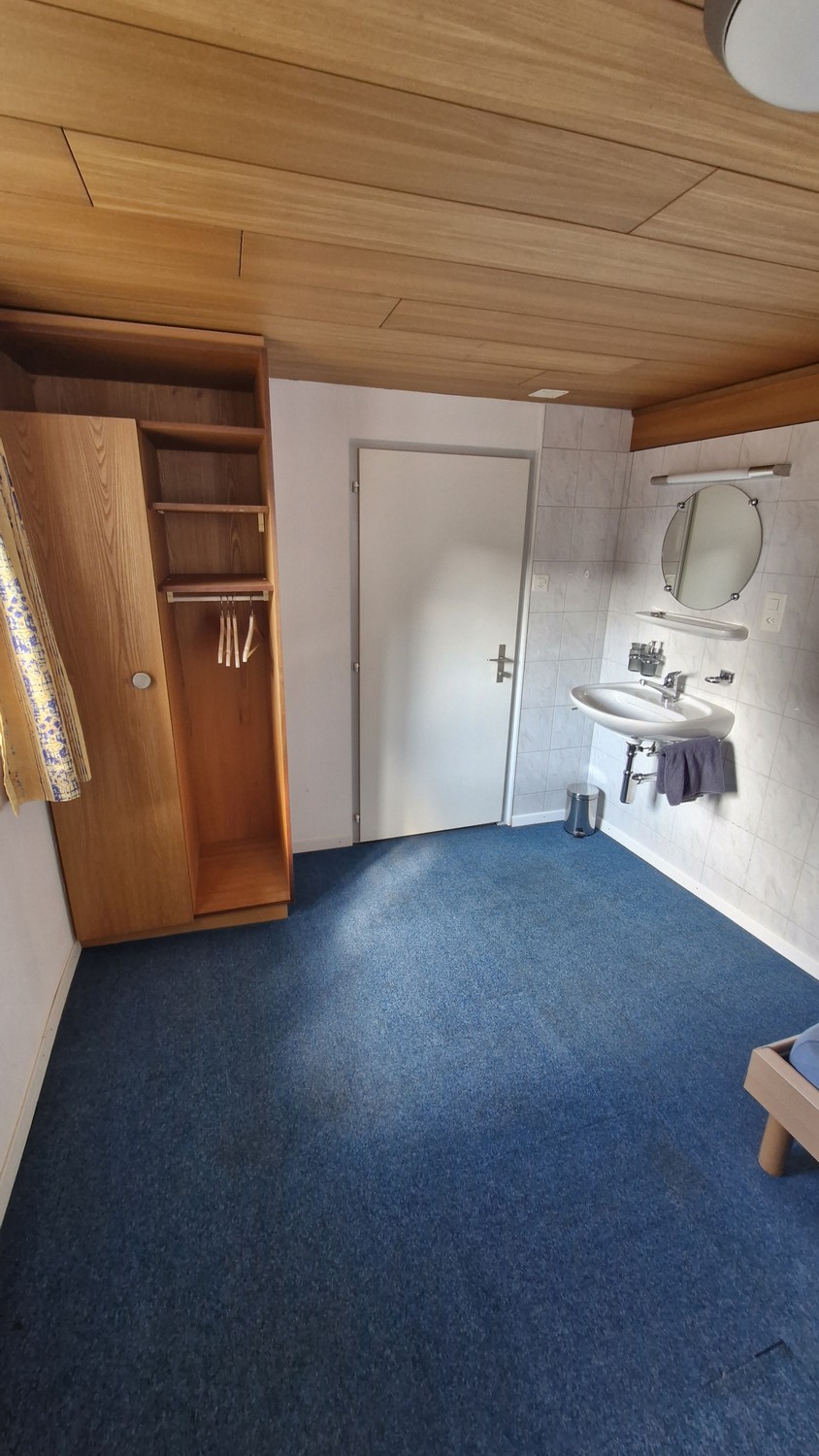 1 room apartment, Foto 2 von 2
