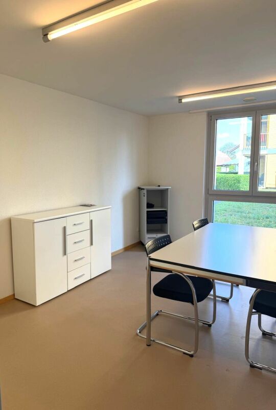 Commercial, Foto 2 von 5