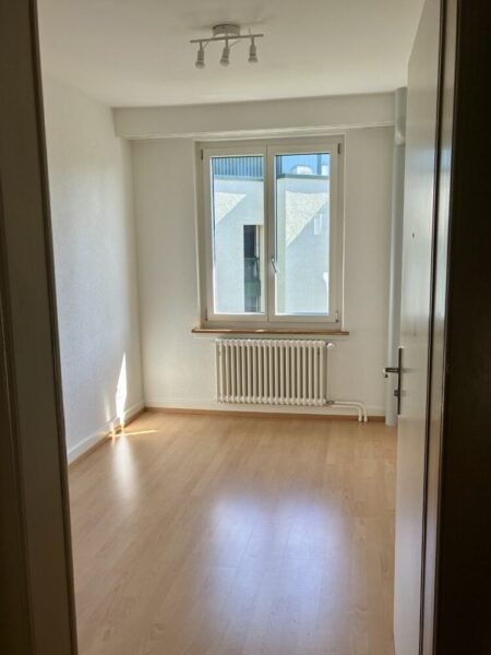 Zimmer in einer Wohngemeinschaft, Foto 2 von 3