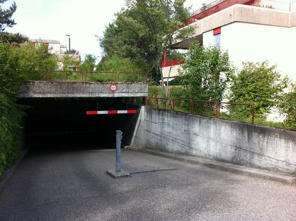 Underground slot