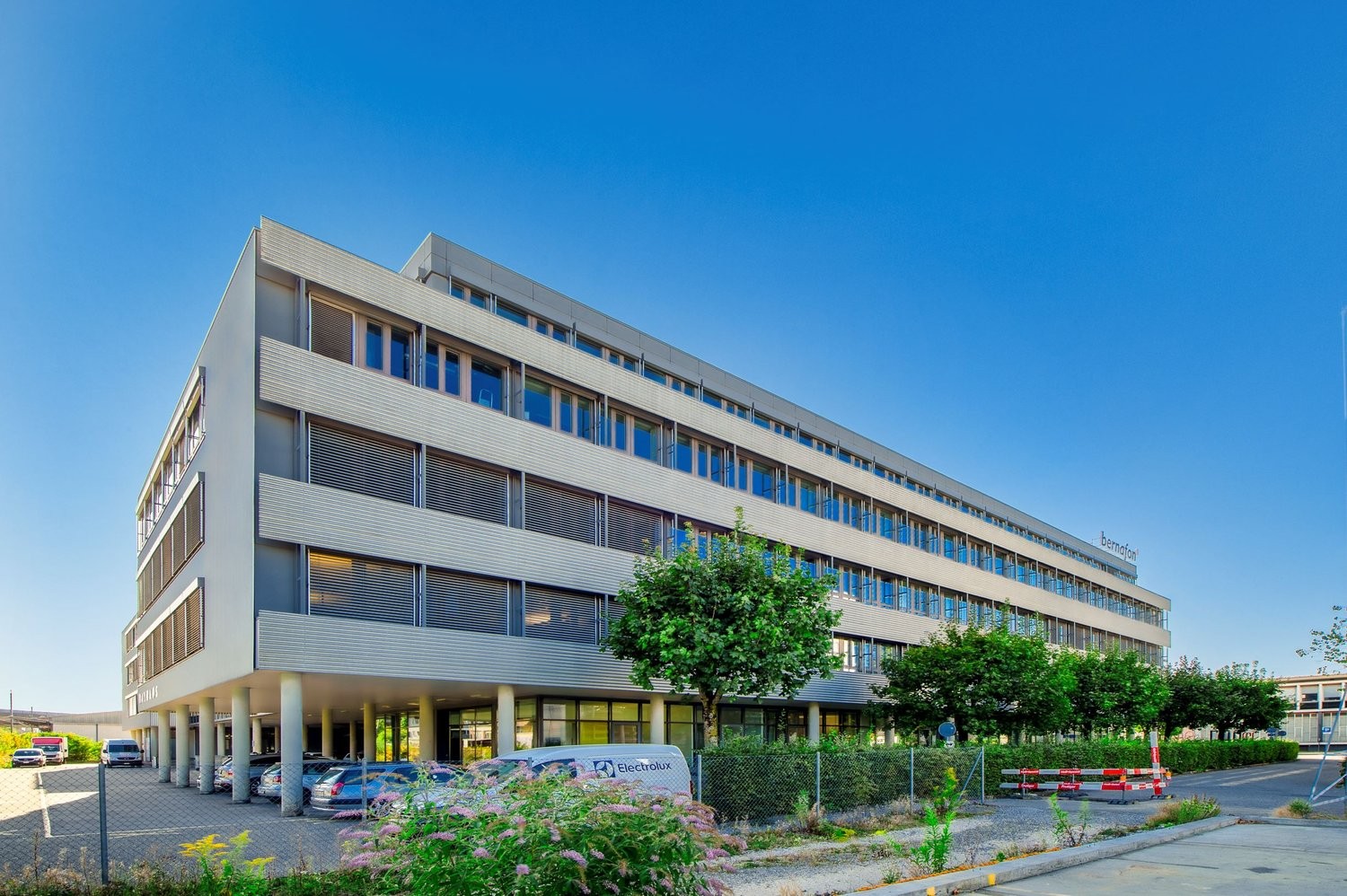 64m² office
