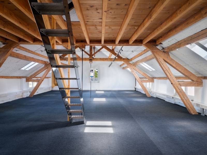192m² Büro, Foto 1 von 7